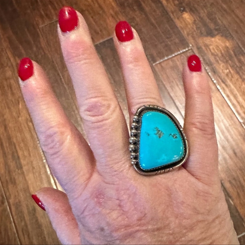 VINTAGE STERLING SILVER TURQUOISE RING